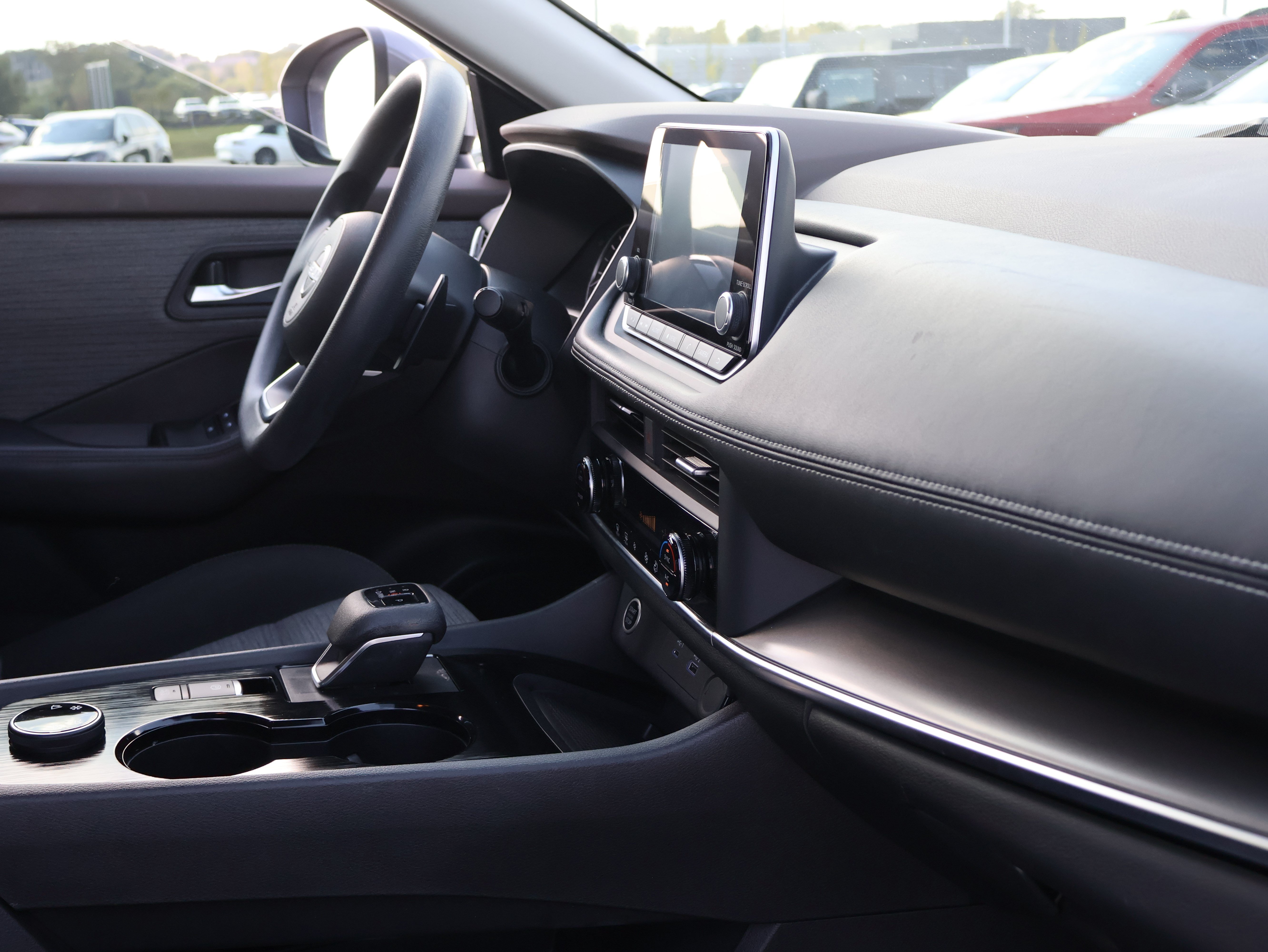 Used 2023 Nissan Rogue SV AWD/4WD image 10