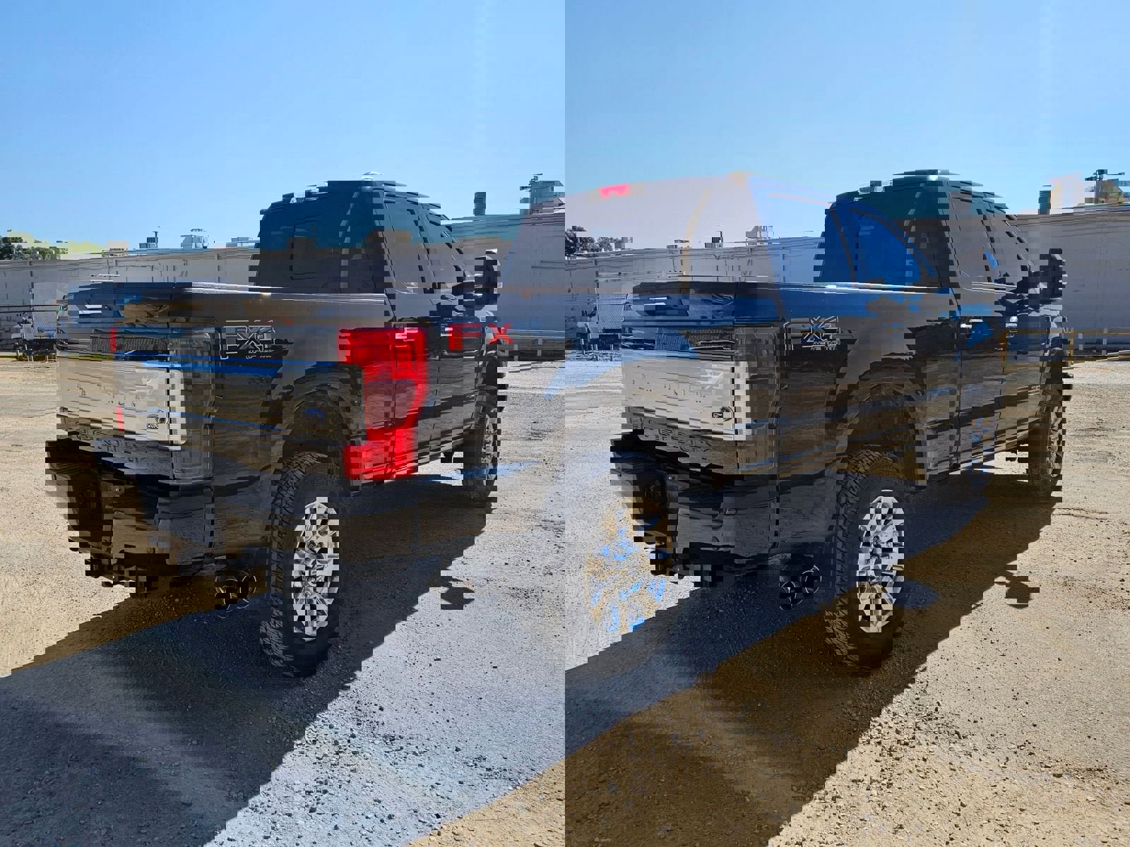 Used 2019 Ford F250 Platinum w/ Platinum Ultimate Package image 6