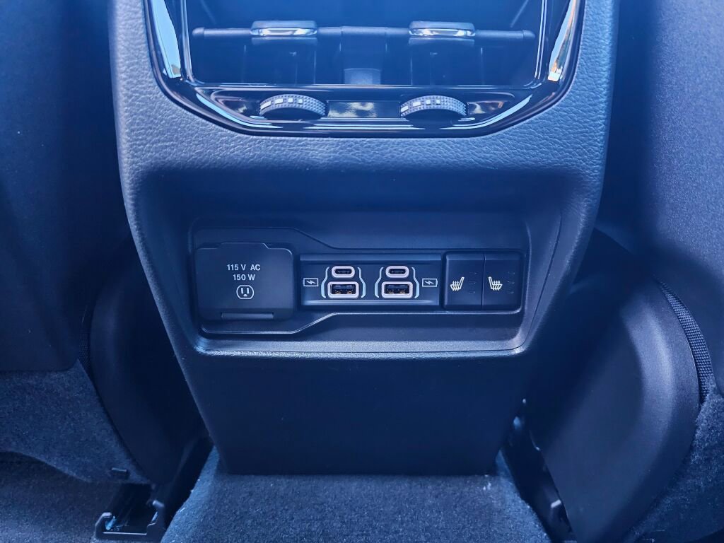 New 2024 Jeep Grand Cherokee Limited 4xe w/ Luxury Tech Group II image 15