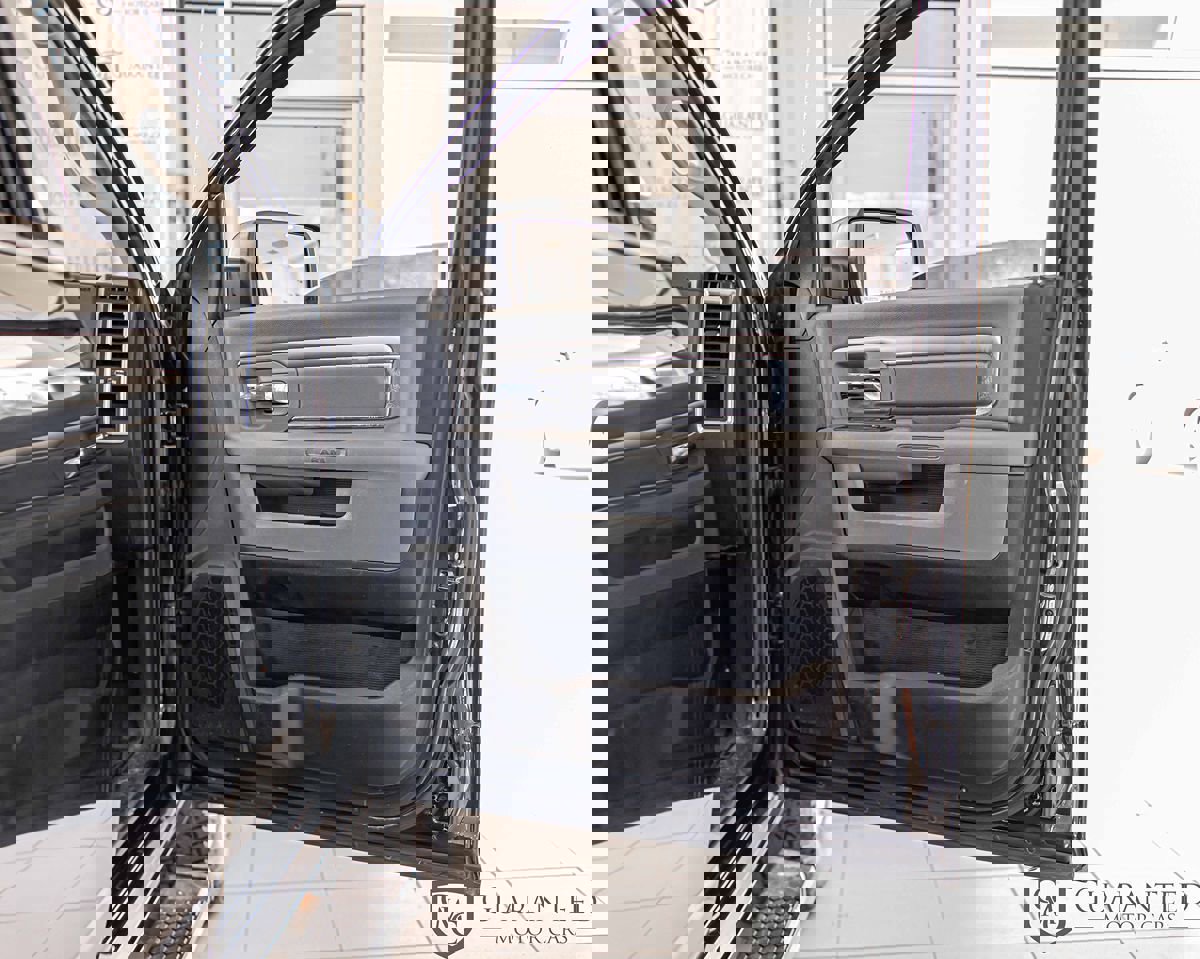 Used 2020 RAM 1500 Classic SLT w/ Luxury Group image 37