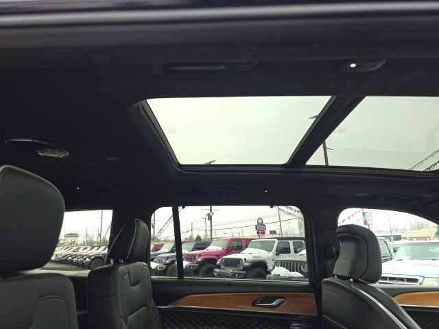 Used 2024 Jeep Grand Cherokee L Summit image 61