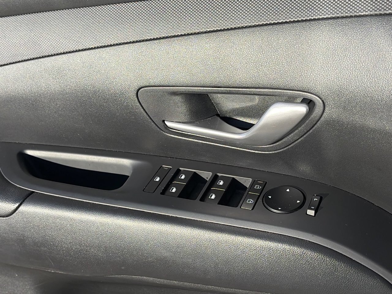 Certified 2025 Hyundai Tucson SE AWD/4WD image 20