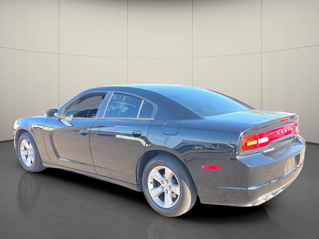 Used 2014 Dodge Charger SE w/ Connectivity Group RWD image 6