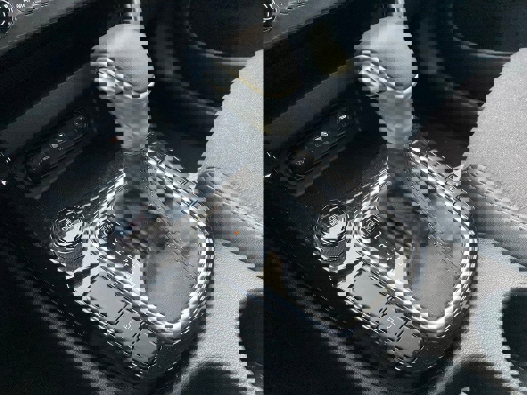 Used 2025 Kia Seltos S image 24