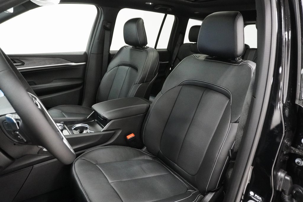 New 2026 Jeep Grand Cherokee Limited image 11