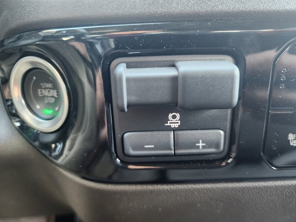 Used 2025 GMC Sierra 2500 SLT image 41