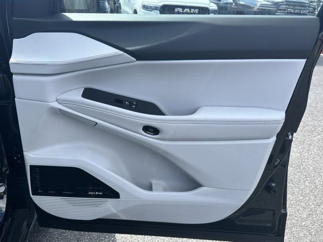 New 2026 Jeep Cherokee Overland image 14