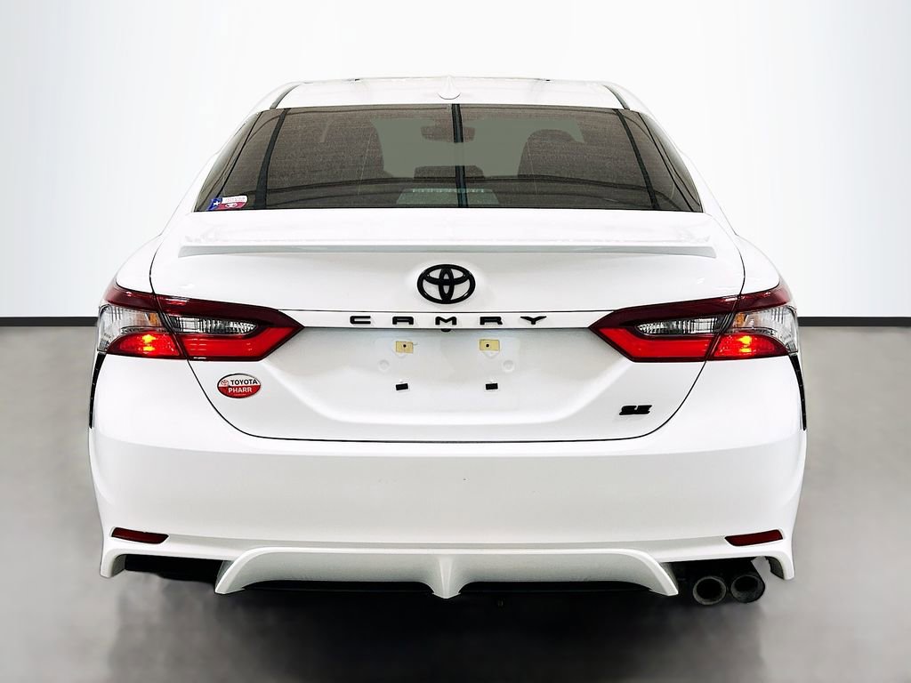 Used 2024 Toyota Camry SE FWD image 5