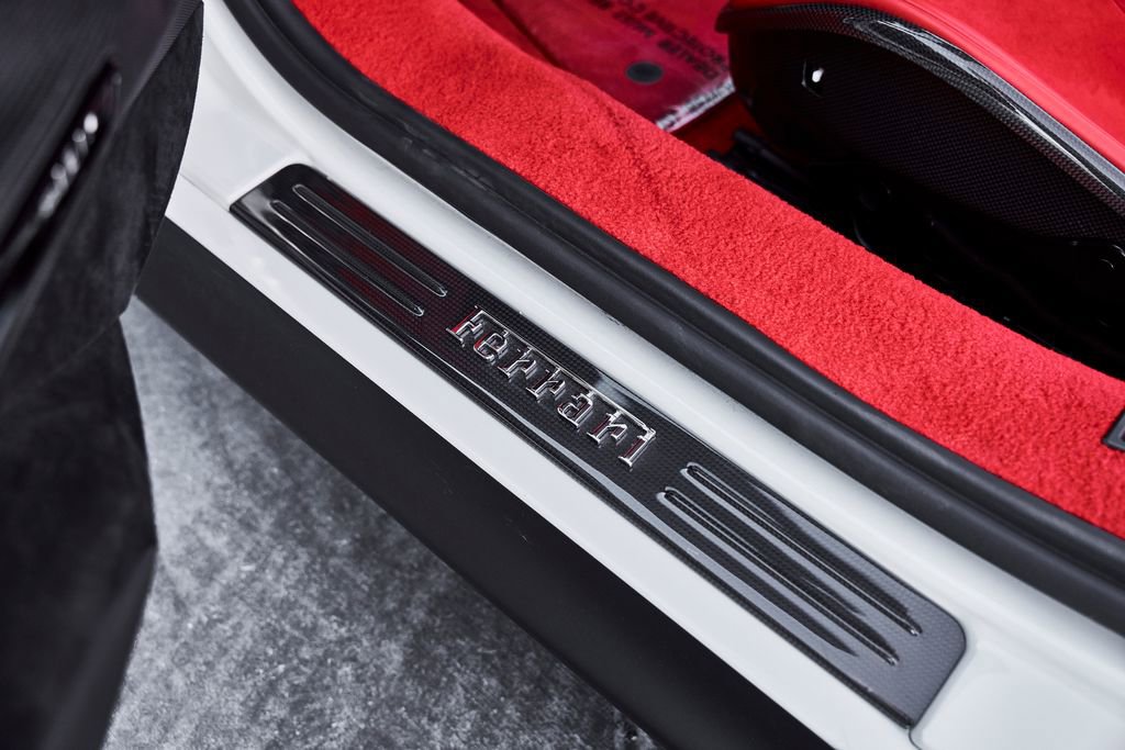 Used 2025 Ferrari SF90 Spider AWD/4WD image 39