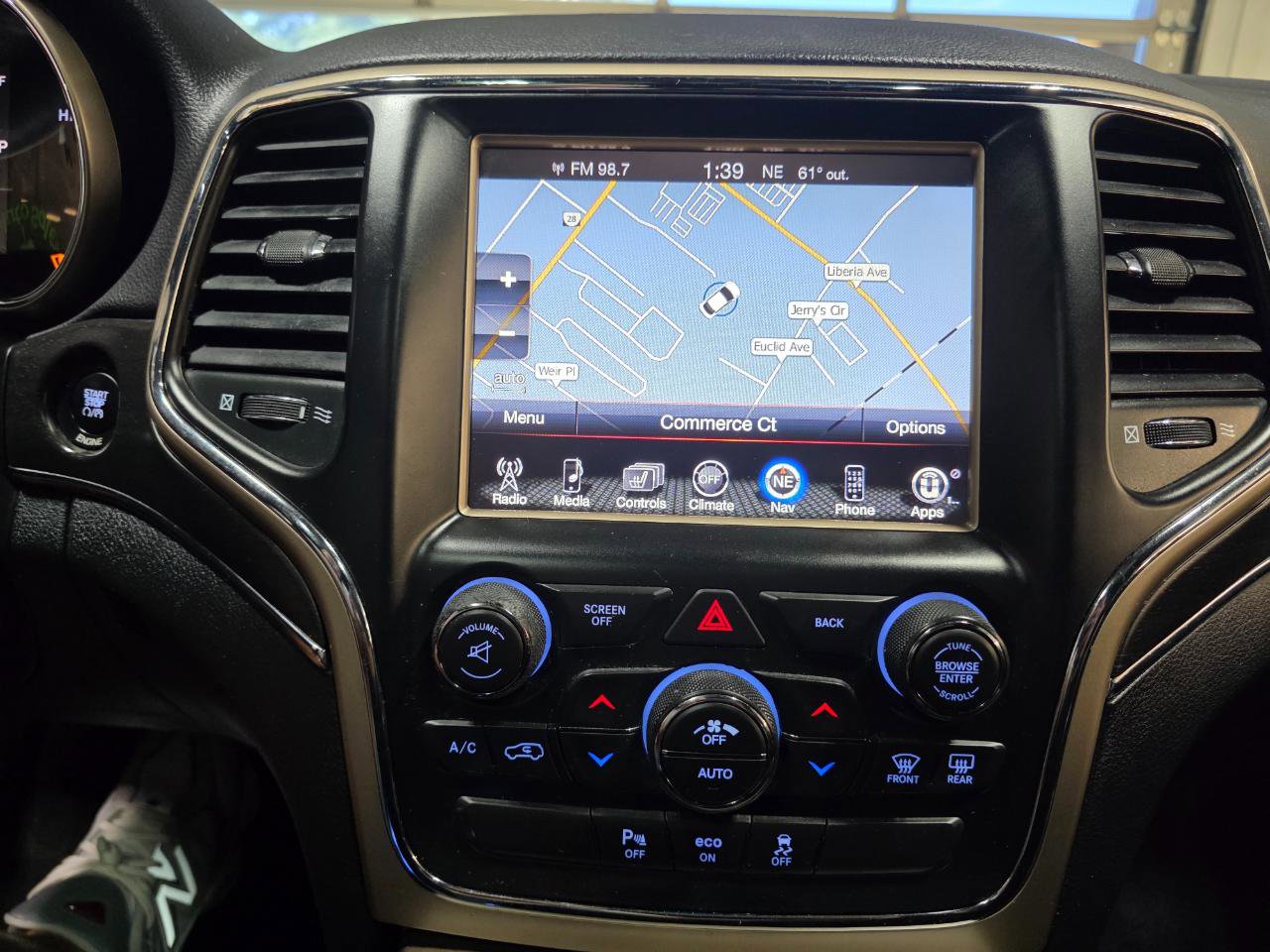 Used 2015 Jeep Grand Cherokee Limited AWD/4WD image 36