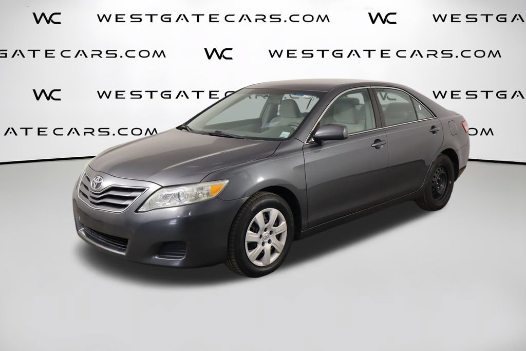 Used 2011 Toyota Camry LE FWD image 1