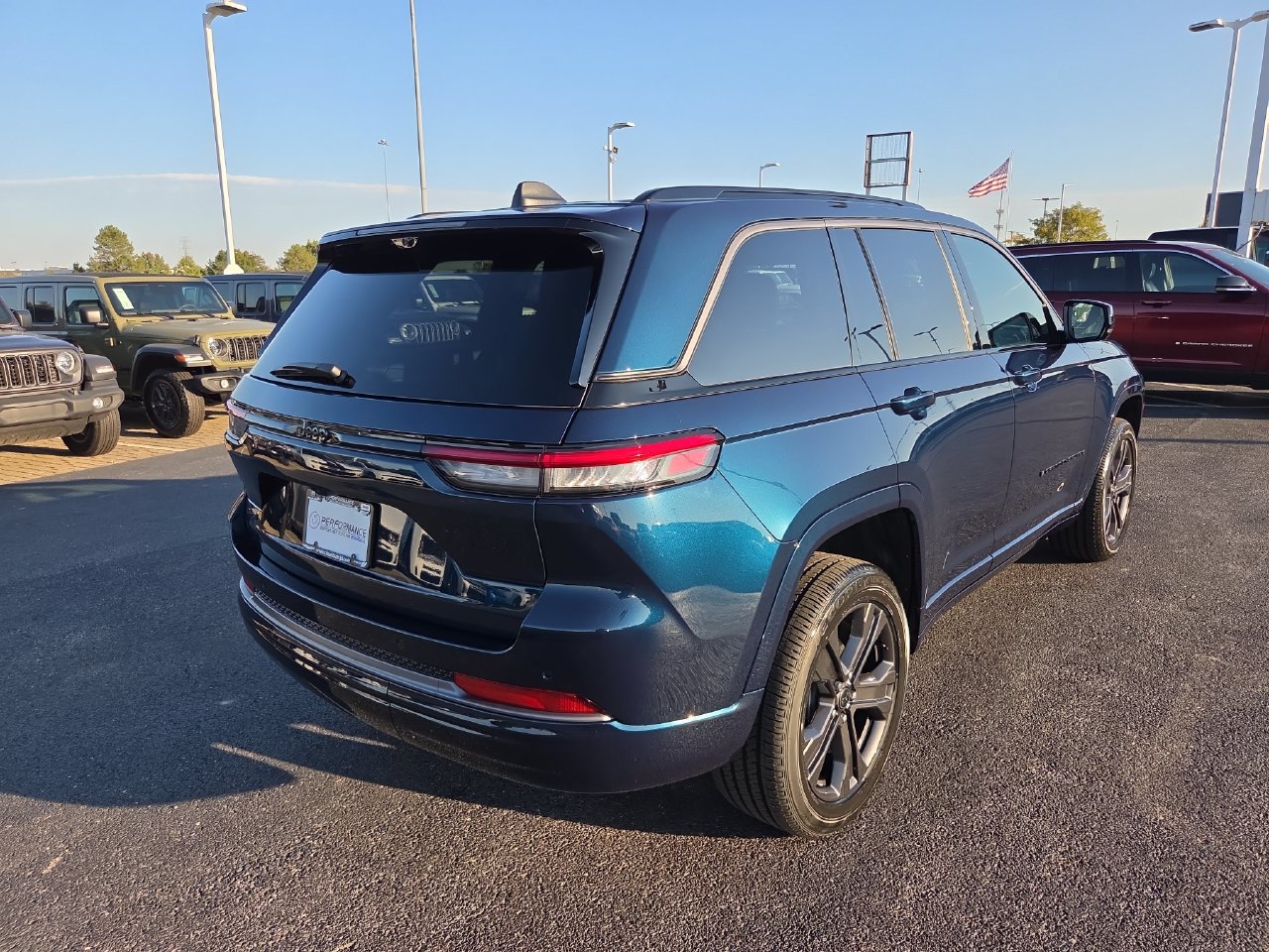 New 2027 Jeep Grand Cherokee Limited AWD/4WD image 31