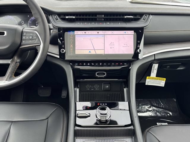 New 2026 Jeep Grand Cherokee Limited AWD/4WD image 13