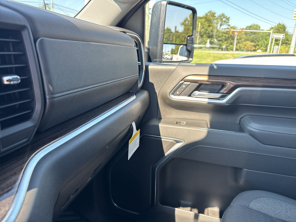 New 2026 Chevrolet Silverado 2500 LT w/ Convenience Package AWD/4WD image 21