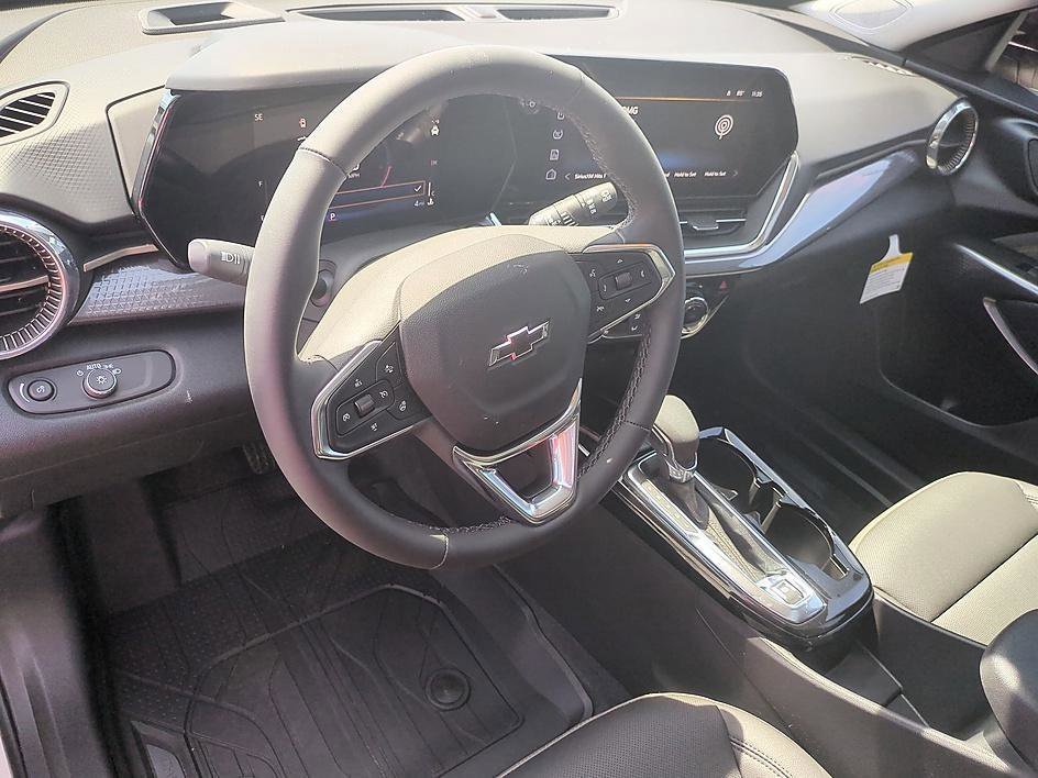 New 2026 Chevrolet Trax ACTIV w/ Sunroof Package FWD image 13