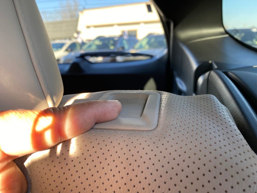 Used 2020 Subaru Outback Limited XT image 29