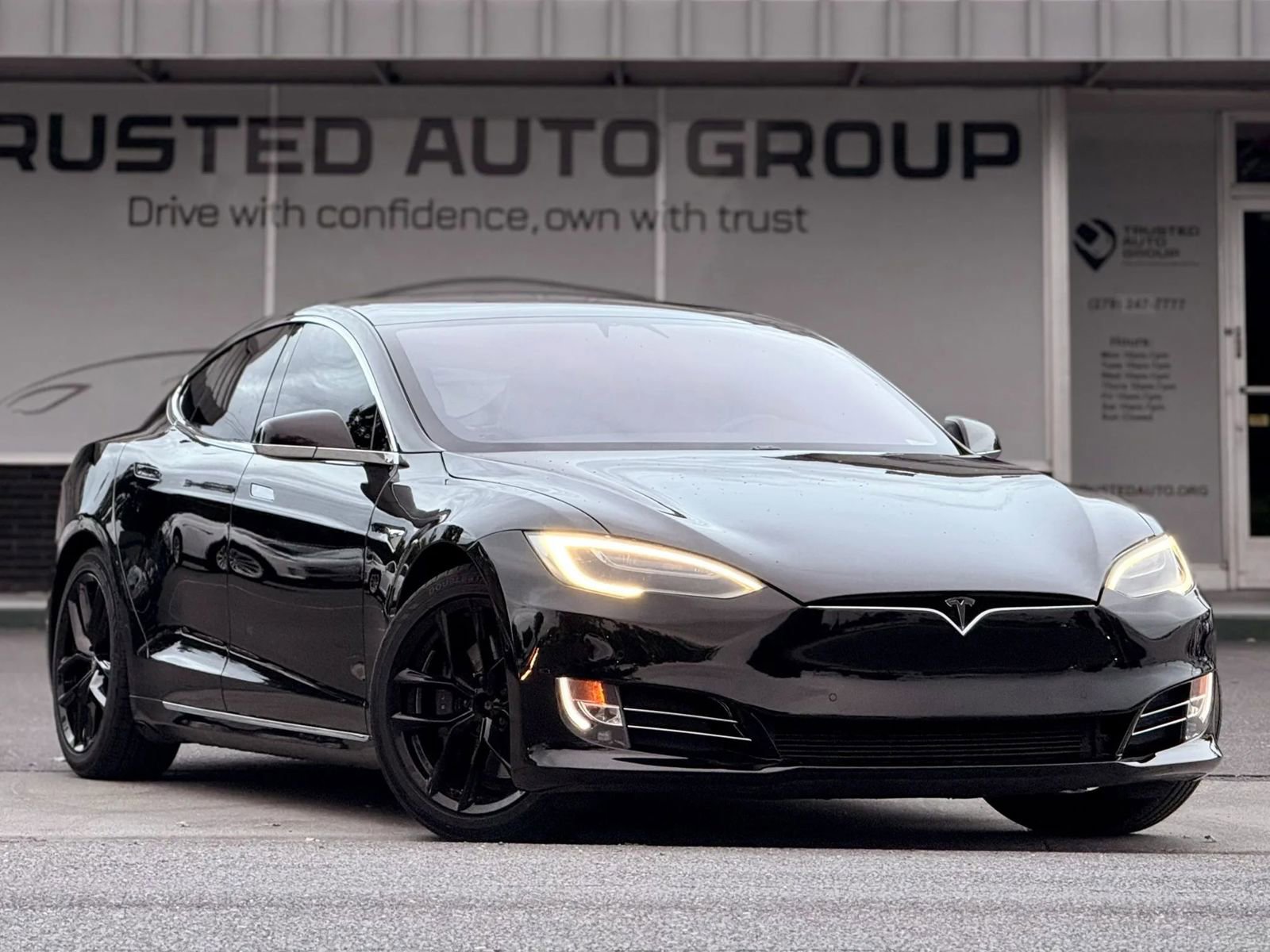 Used 2020 Tesla Model S Long Range image 2