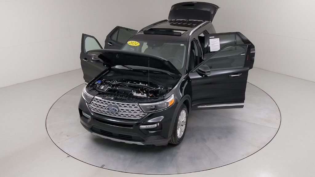 Certified 2024 Ford Explorer Limited w/ Limited Technology Package AWD/4WD image 47