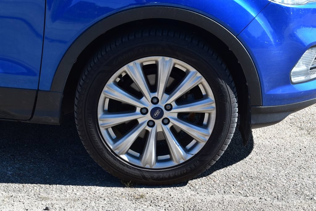 Used 2017 Ford Escape Titanium FWD image 4