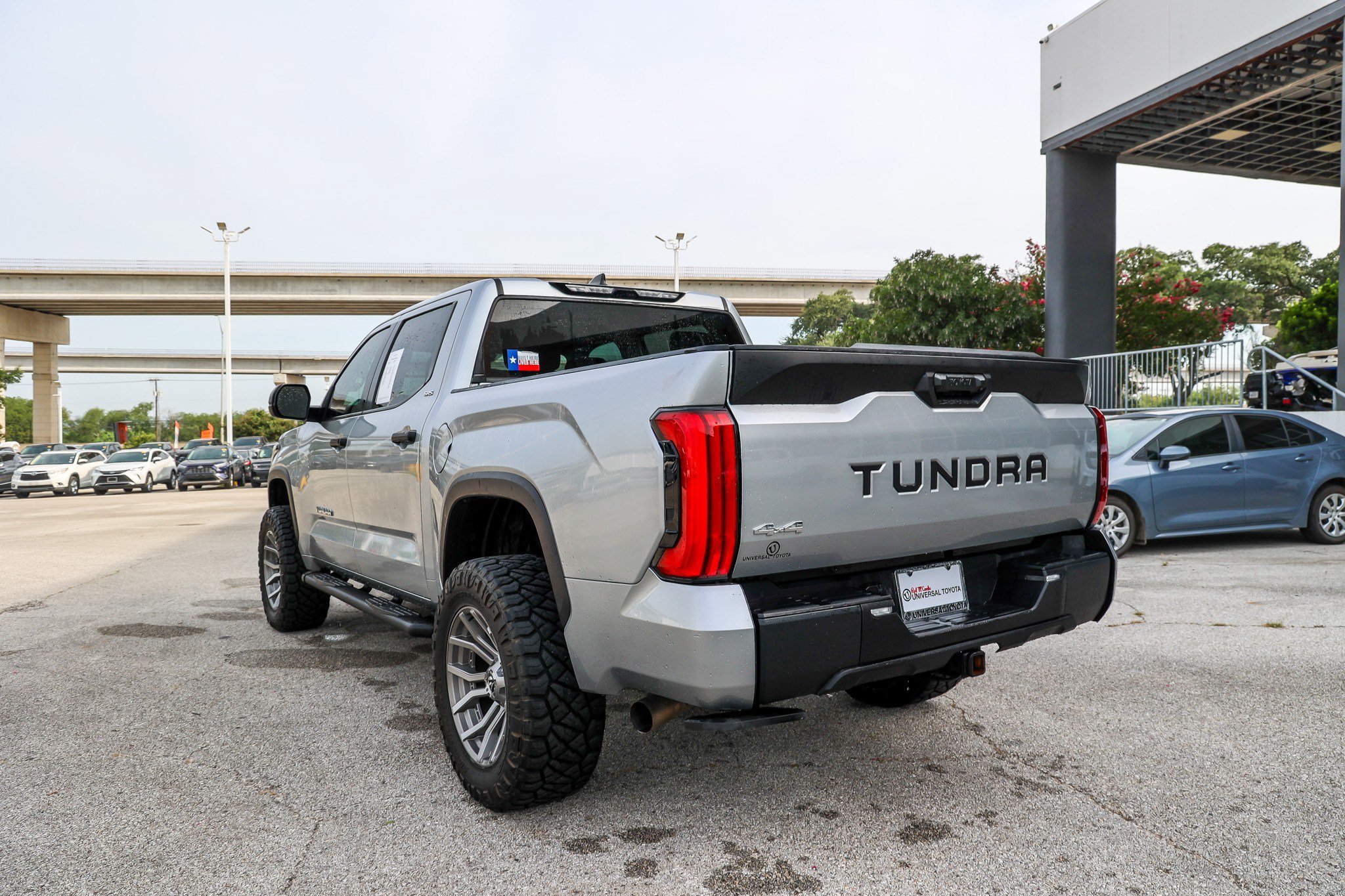 Used 2024 Toyota Tundra SR5 AWD/4WD image 10