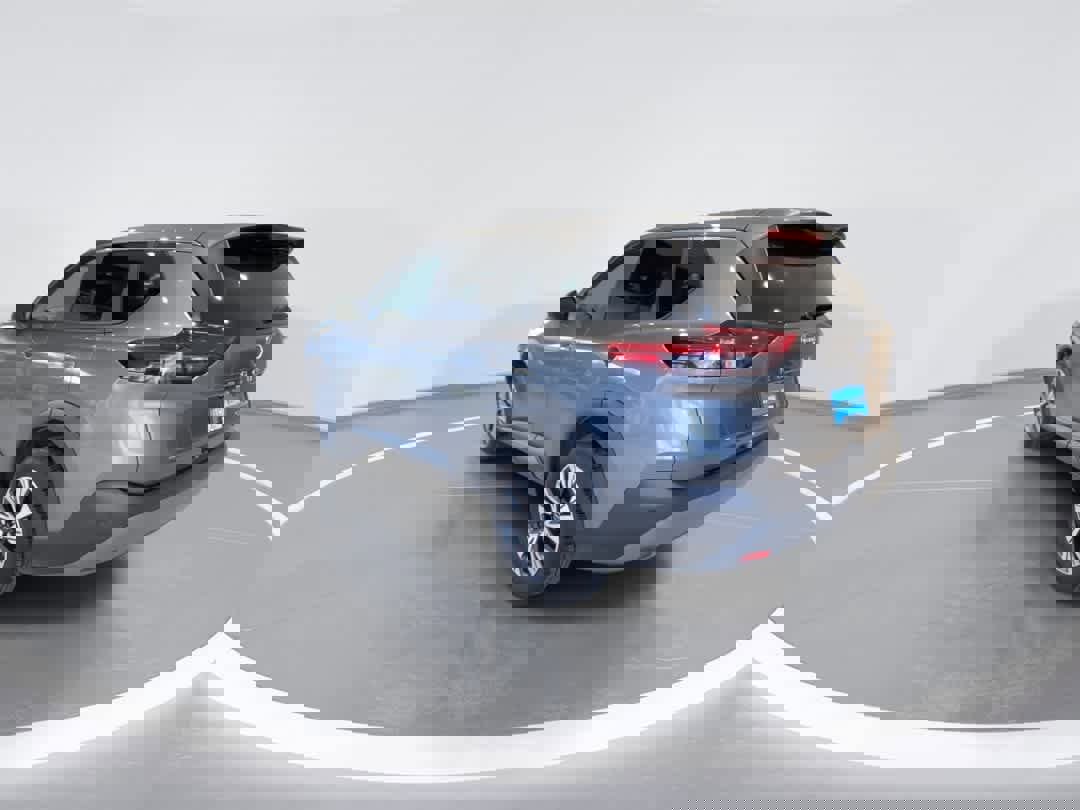 Used 2023 Nissan Rogue SV image 6