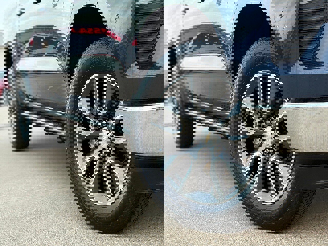 Used 2022 Chevrolet Silverado 1500 LT image 11