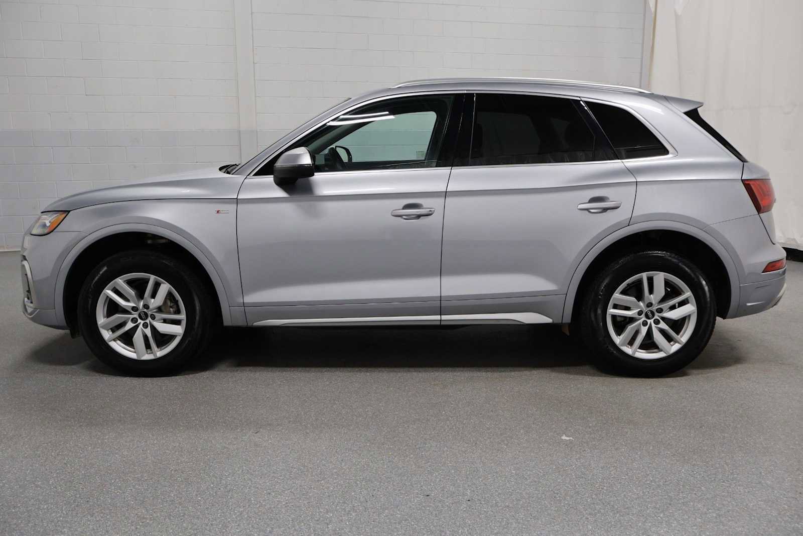Used 2023 Audi Q5 2.0T Premium w/ Convenience Package AWD/4WD video 2