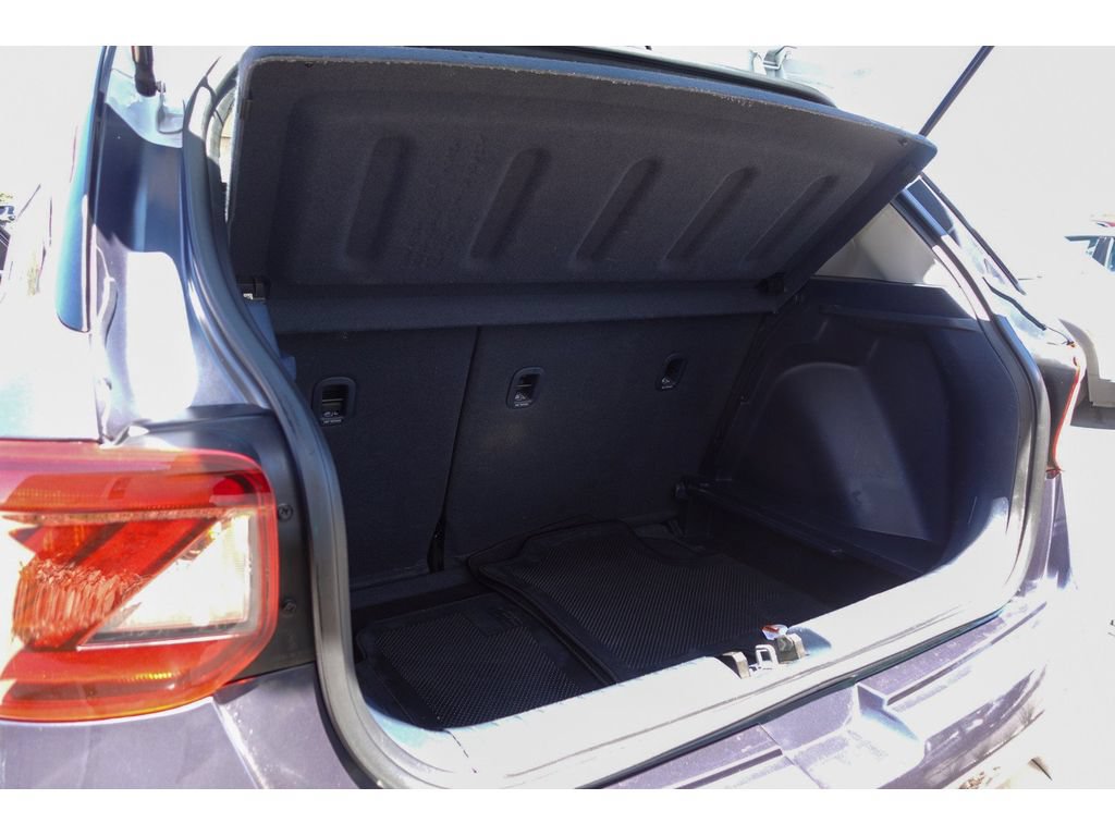 Used 2021 Hyundai Venue FWD image 30
