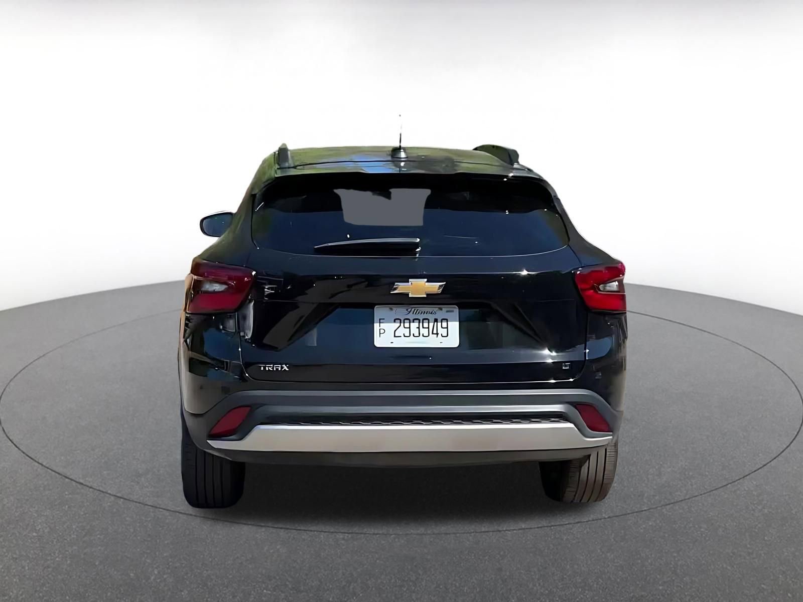 Used 2025 Chevrolet Trax LT w/ LT Convenience Package image 11