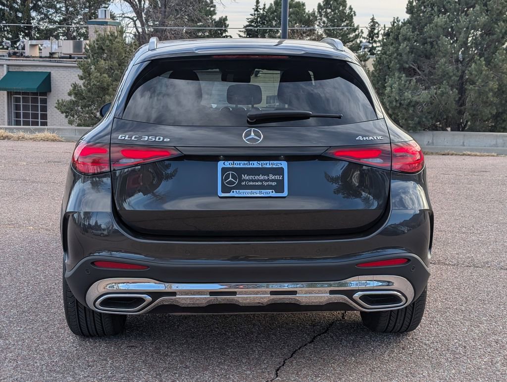 Used 2025 Mercedes-Benz GLC 350e 4MATIC image 6