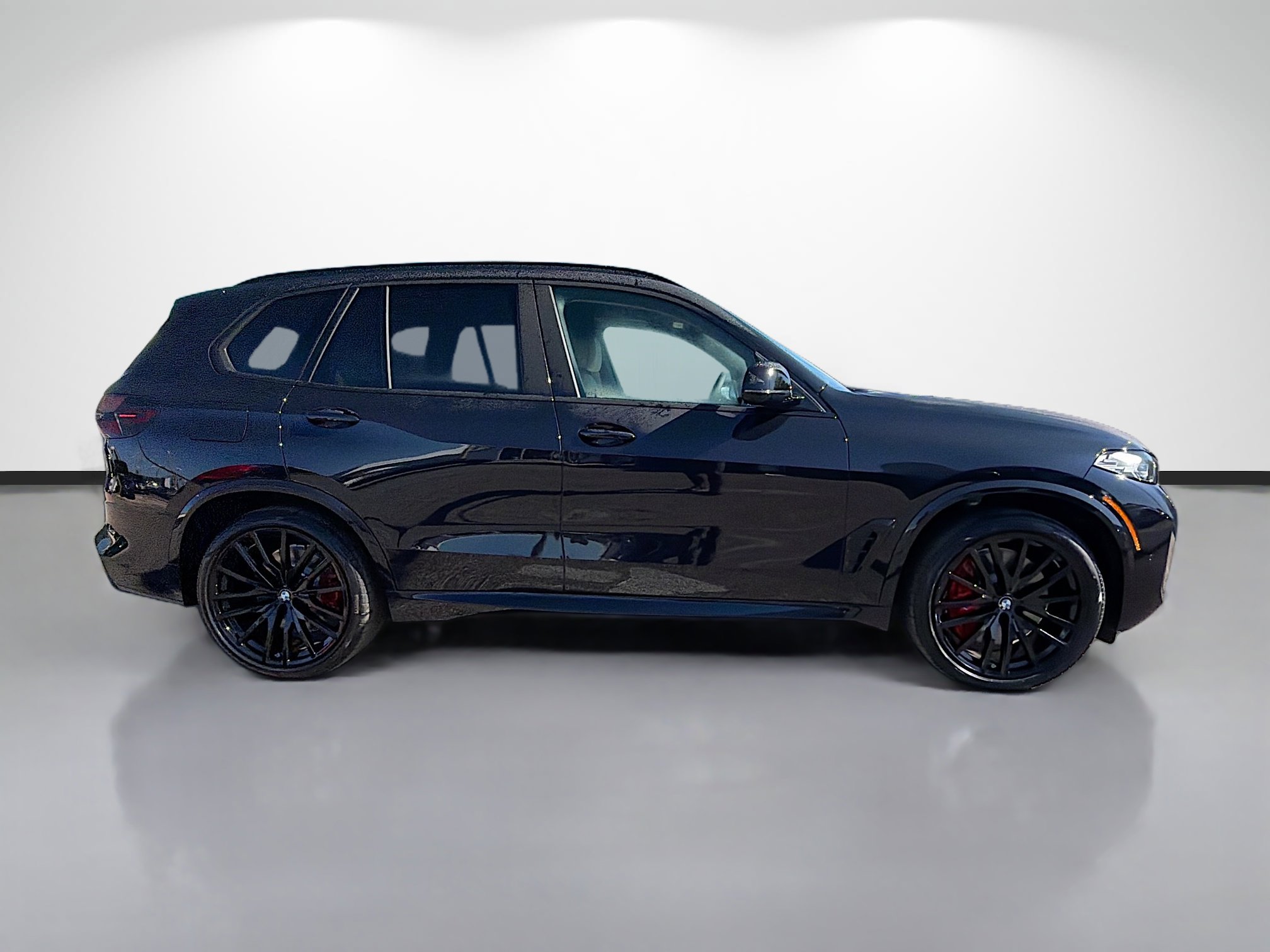 New 2026 BMW X5 M60i image 2