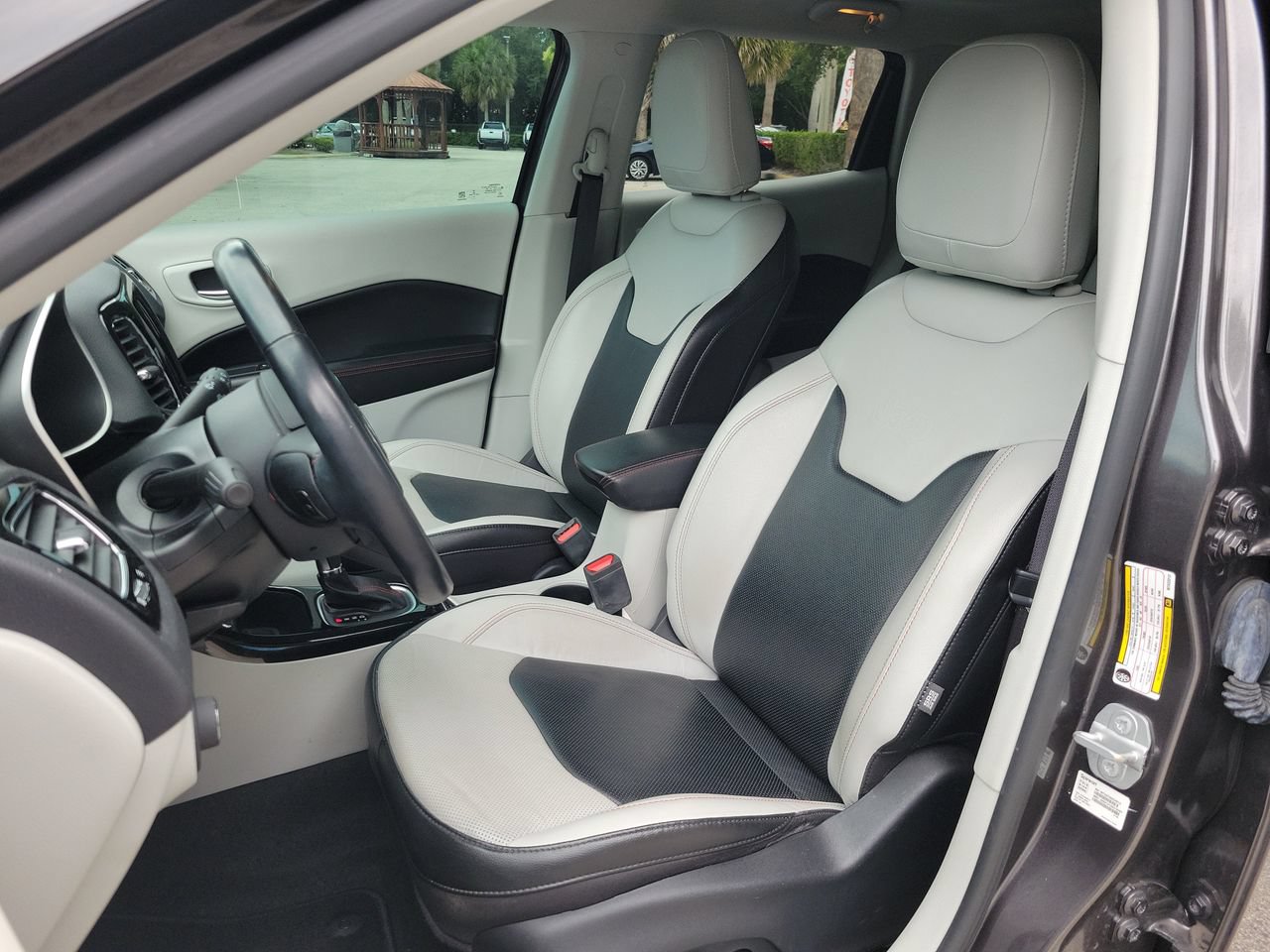 Used 2021 Jeep Compass Limited w/ Sun and Sound Group FWD image 16