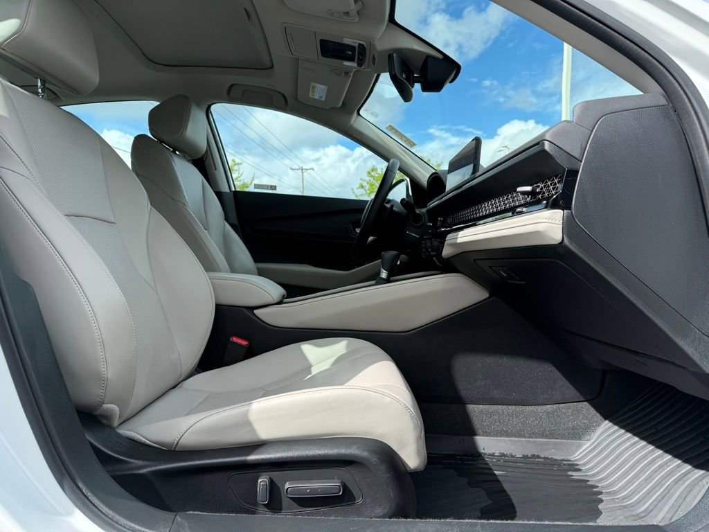 Used 2023 Honda Accord Touring image 19