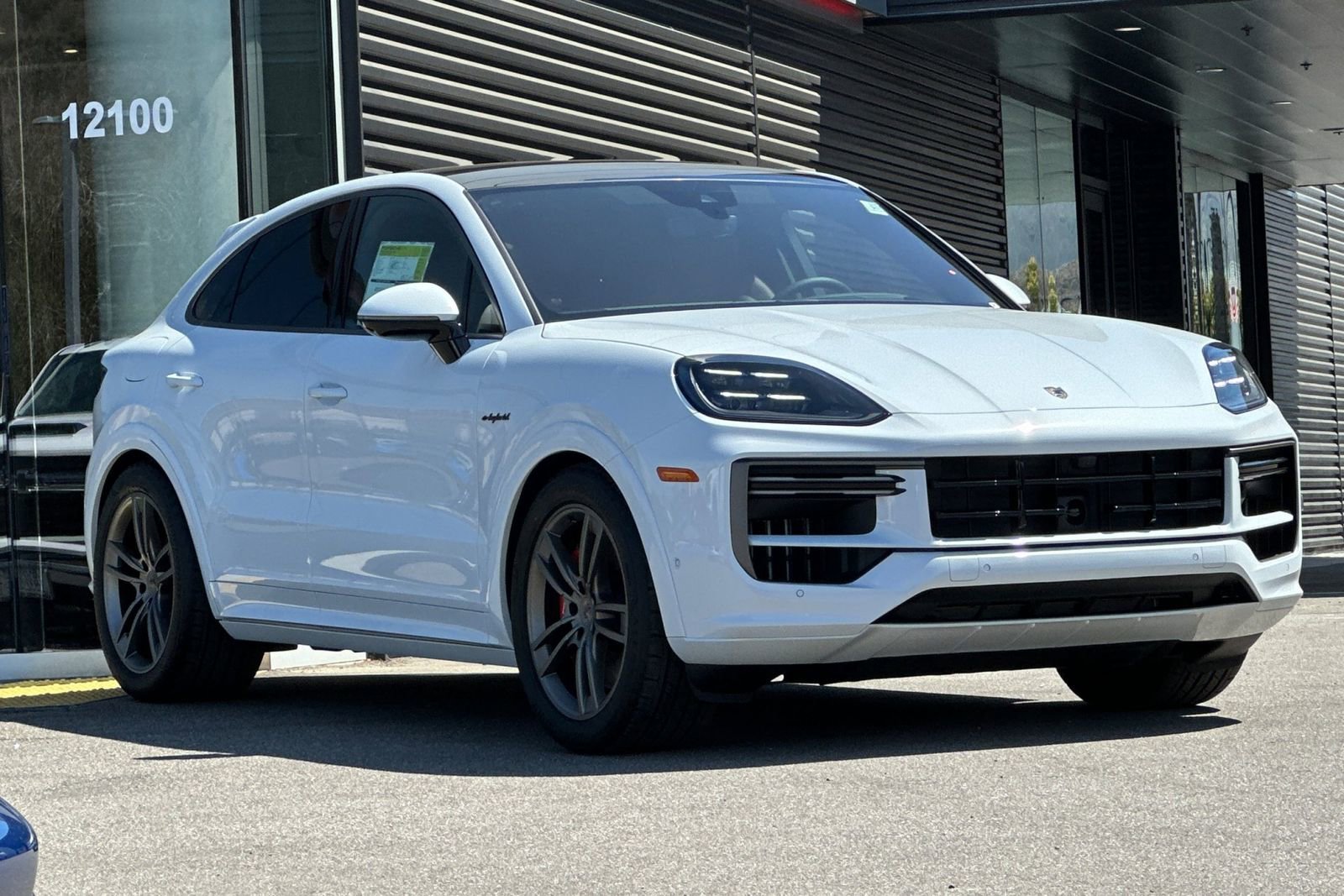New 2025 Porsche Cayenne Turbo AWD/4WD image 10