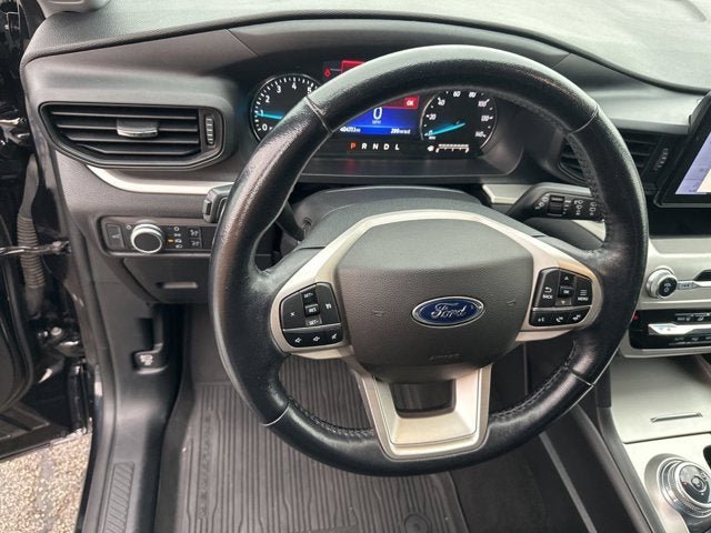 Used 2022 Ford Explorer XLT AWD/4WD image 14