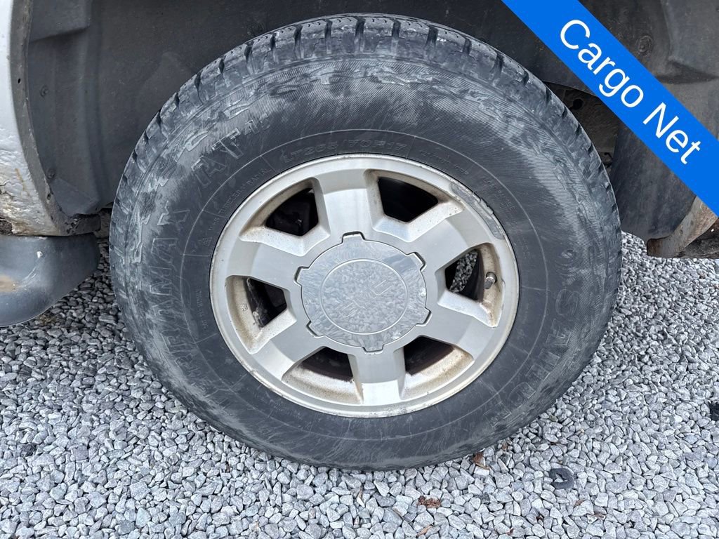 Used 2005 GMC Yukon XL SLT w/ SLT Preferred Equipment Group image 8