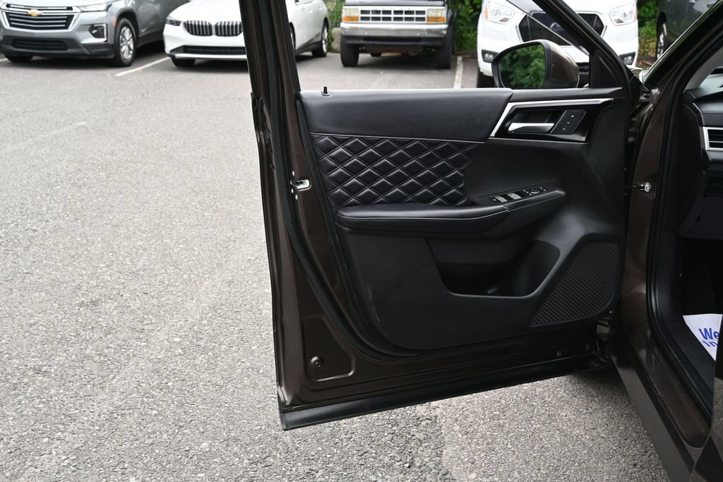 Used 2024 Mitsubishi Outlander SEL Black Edition AWD/4WD image 42