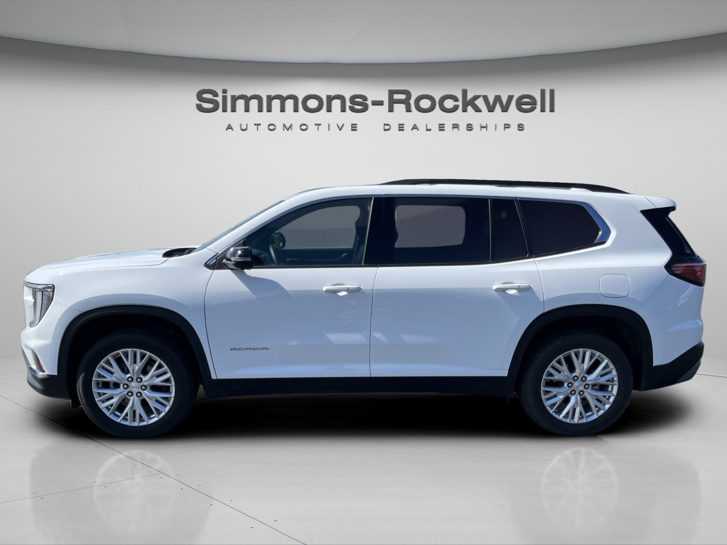 Used 2025 GMC Acadia Elevation w/ Elevation Premium Package AWD/4WD image 2
