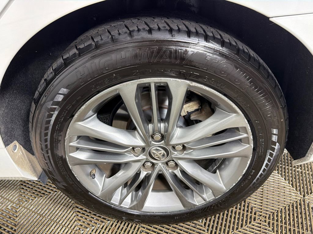 Used 2016 Toyota Camry SE w/ Moonroof Package image 20