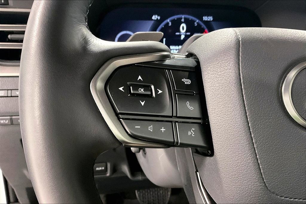 Used 2025 Lexus GX 550 image 24