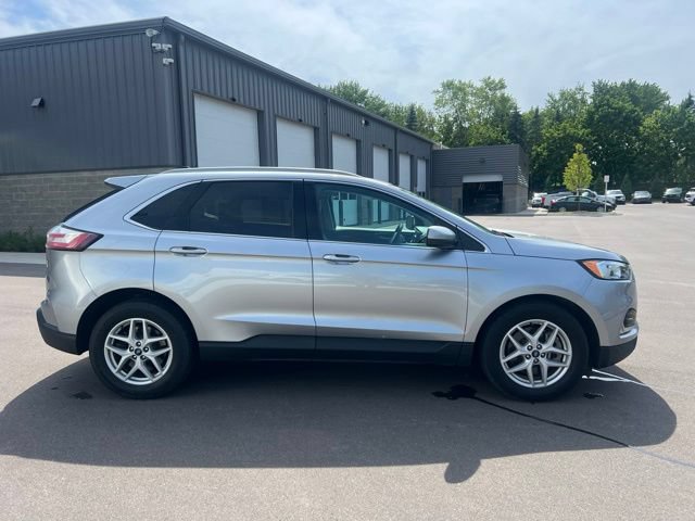 Used 2021 Ford Edge SEL w/ Convenience Package AWD/4WD image 4