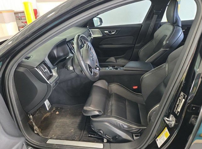 Used 2019 Volvo S60 T6 R-Design AWD/4WD image 2
