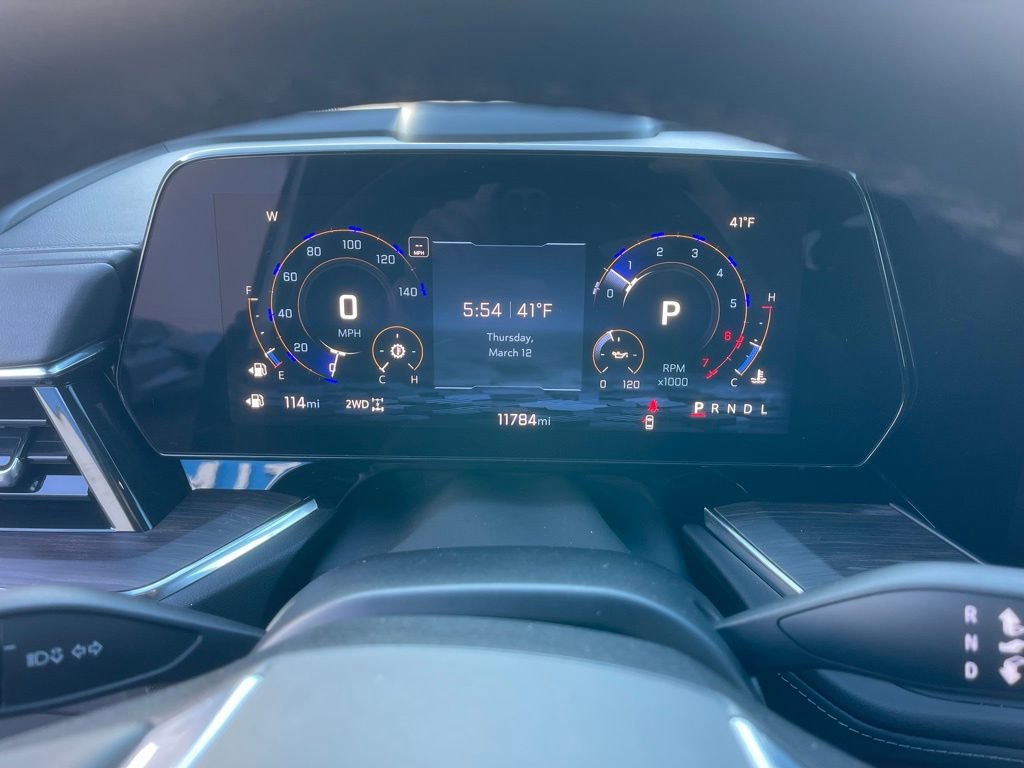 Used 2025 Chevrolet Suburban LS image 14