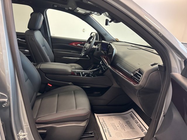Used 2025 Chevrolet Traverse Z71 image 37