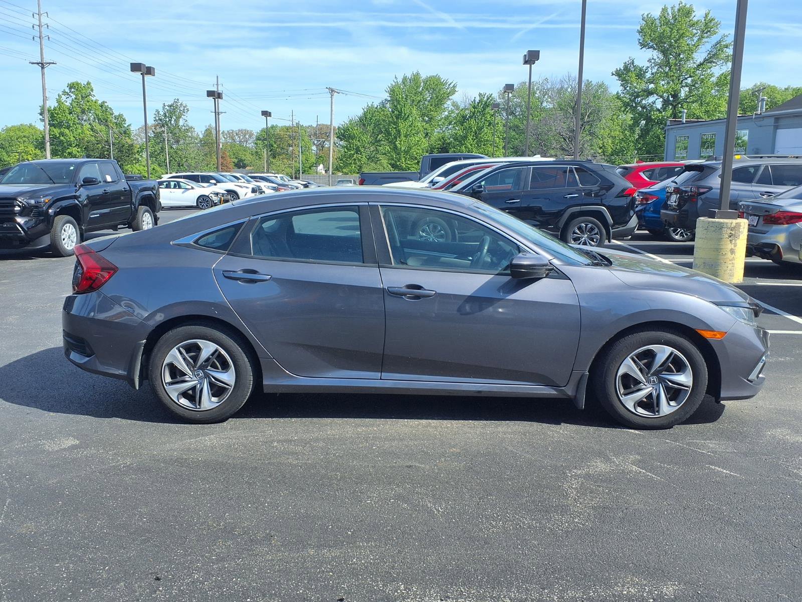Used 2019 Honda Civic LX image 2