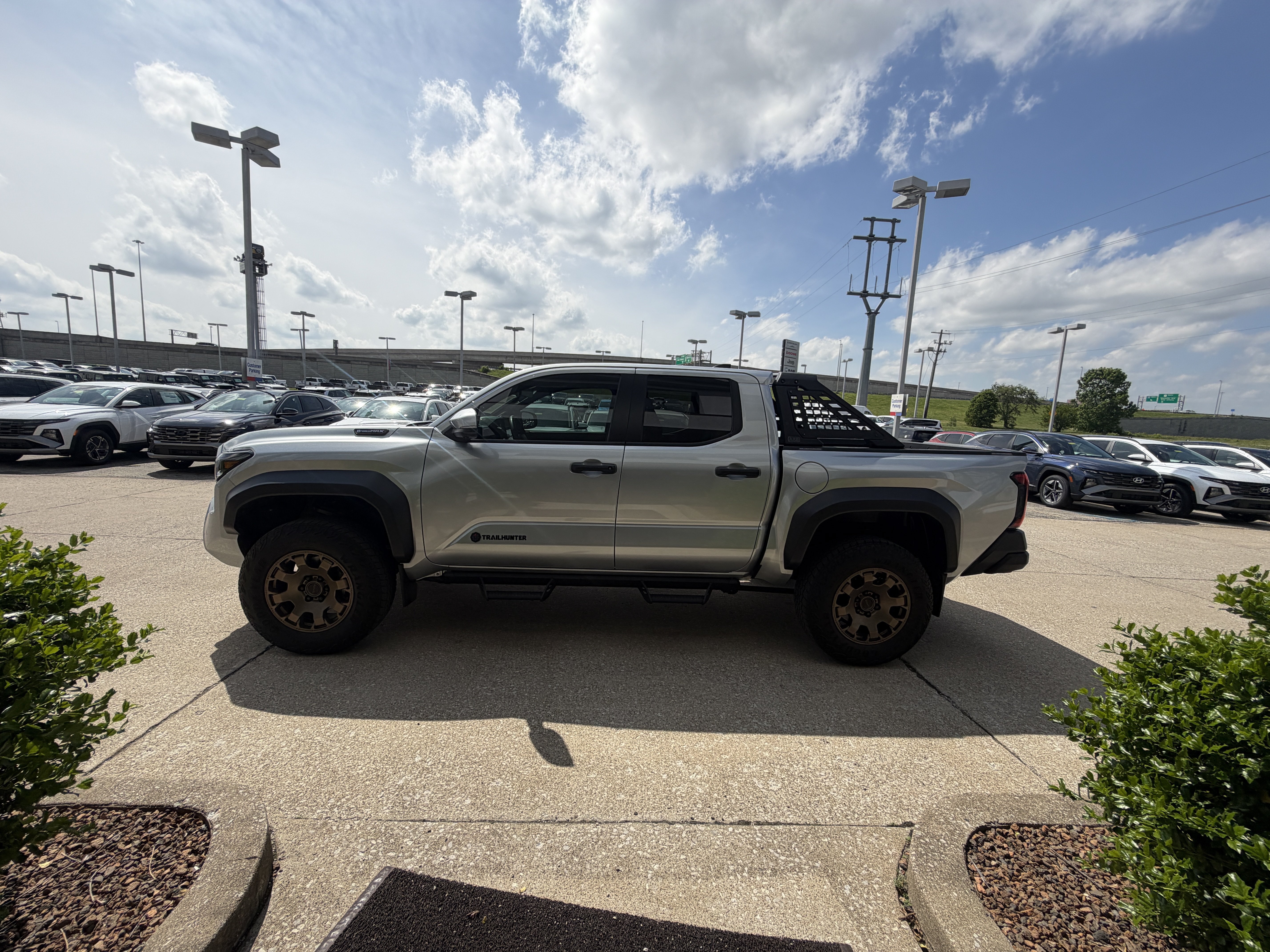 Used 2024 Toyota Tacoma 4x4 Double Cab Hybrid image 19