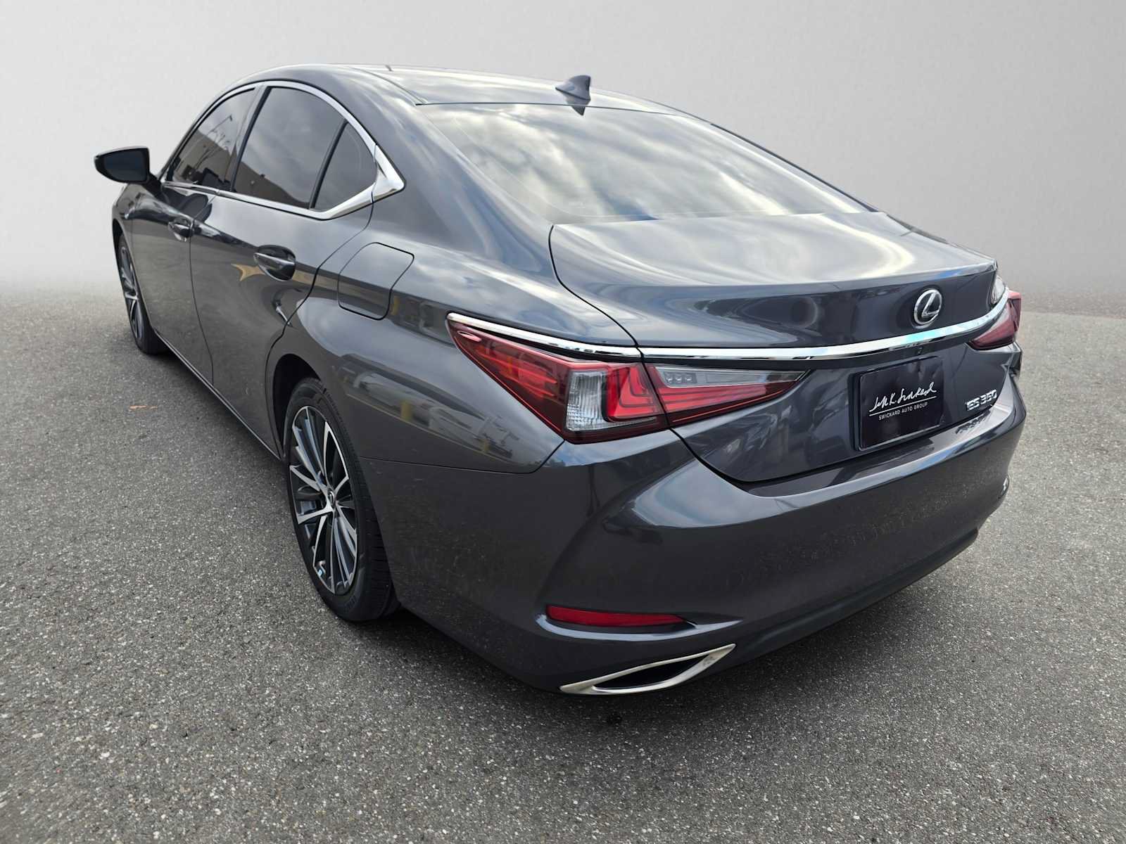 Certified 2023 Lexus ES 350 w/ Premium Package FWD image 5