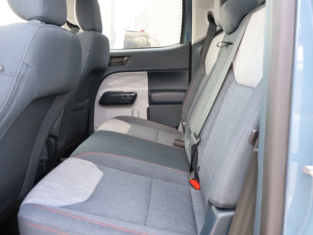 Used 2023 Ford Maverick XLT image 17