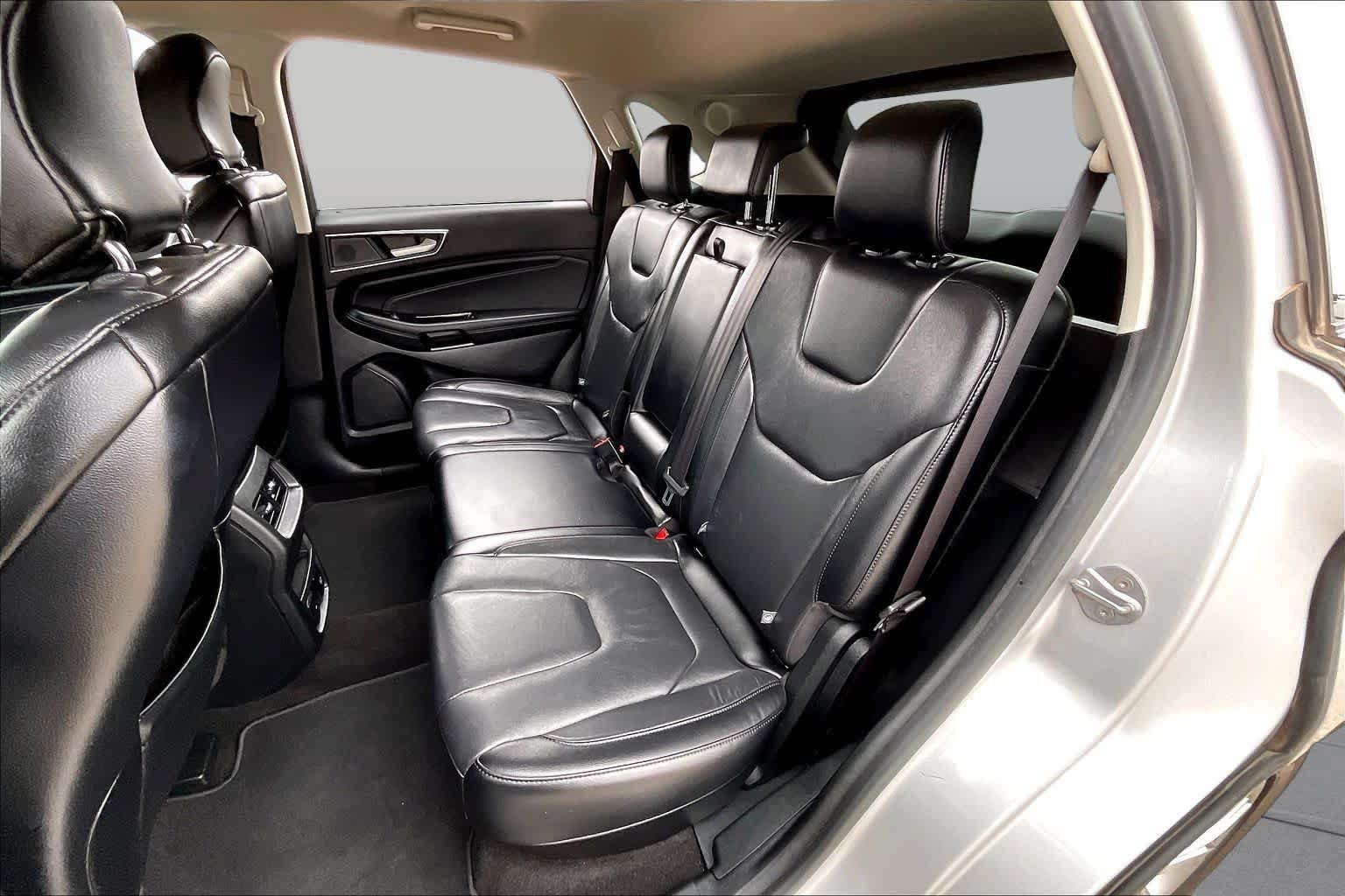 Used 2019 Ford Edge Titanium AWD/4WD image 20