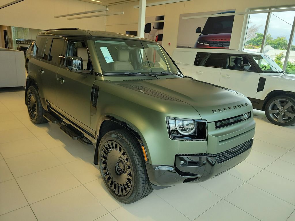 New 2026 Land Rover Defender 110 X-Dynamic SE AWD/4WD image 7